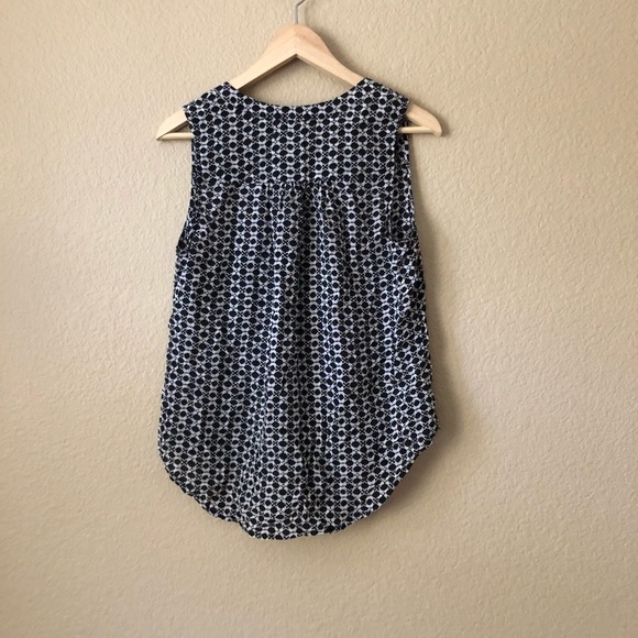 41 Hawthorne geometric print silk top - Picture 4 of 5